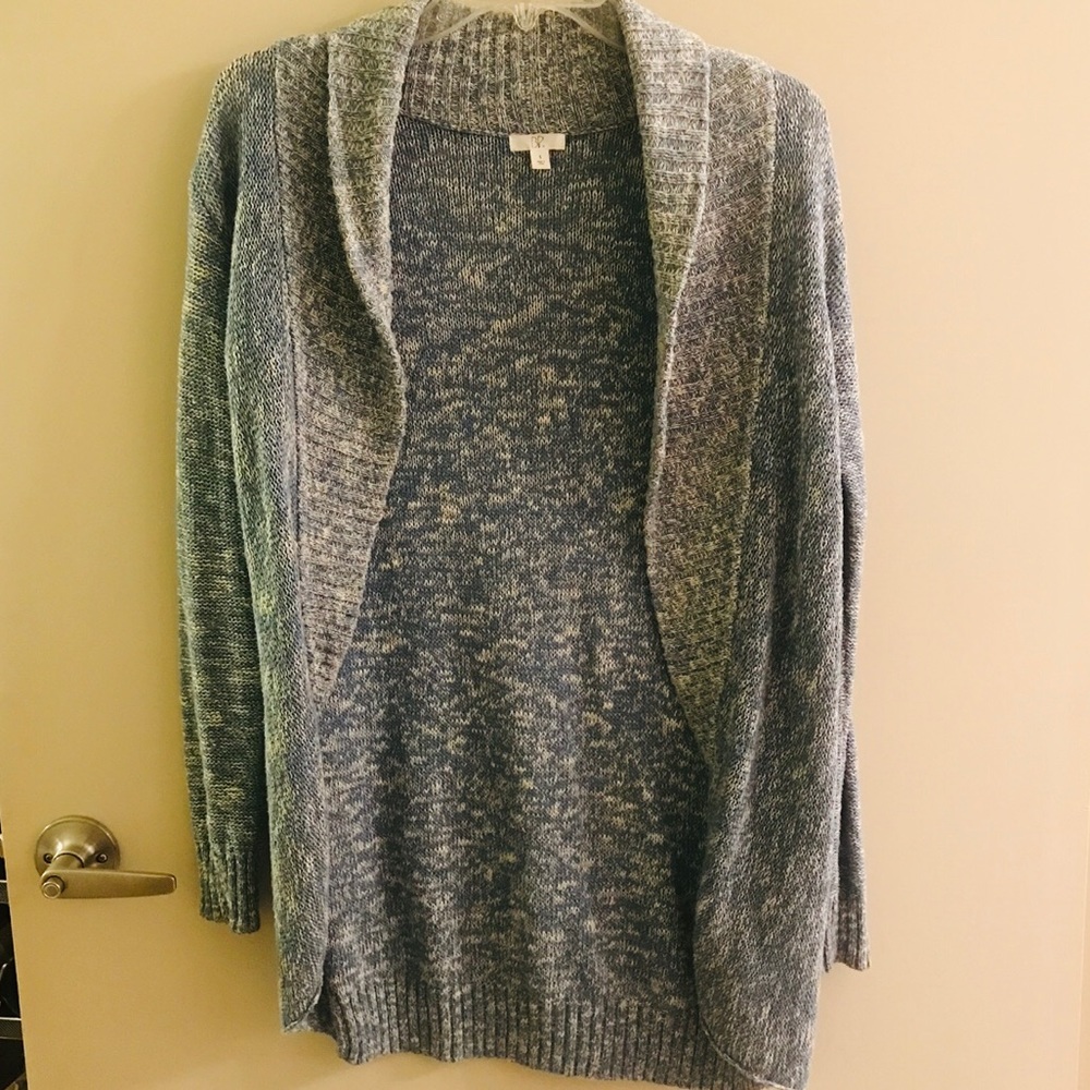 ✨Moving Sale✨BP Light Blue Knit Sweater Size Small